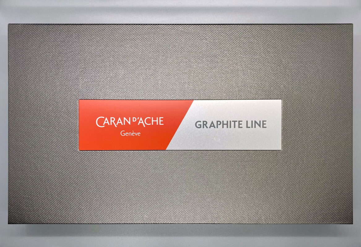 Caran d-Ache Graphite Line, set per schizzi multi-tecnica, 11 strumenti artistici + 1 scatola metallica extra large