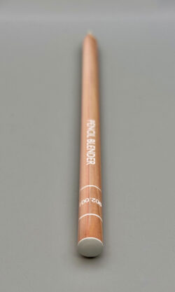 caran d'ache white blender pencil