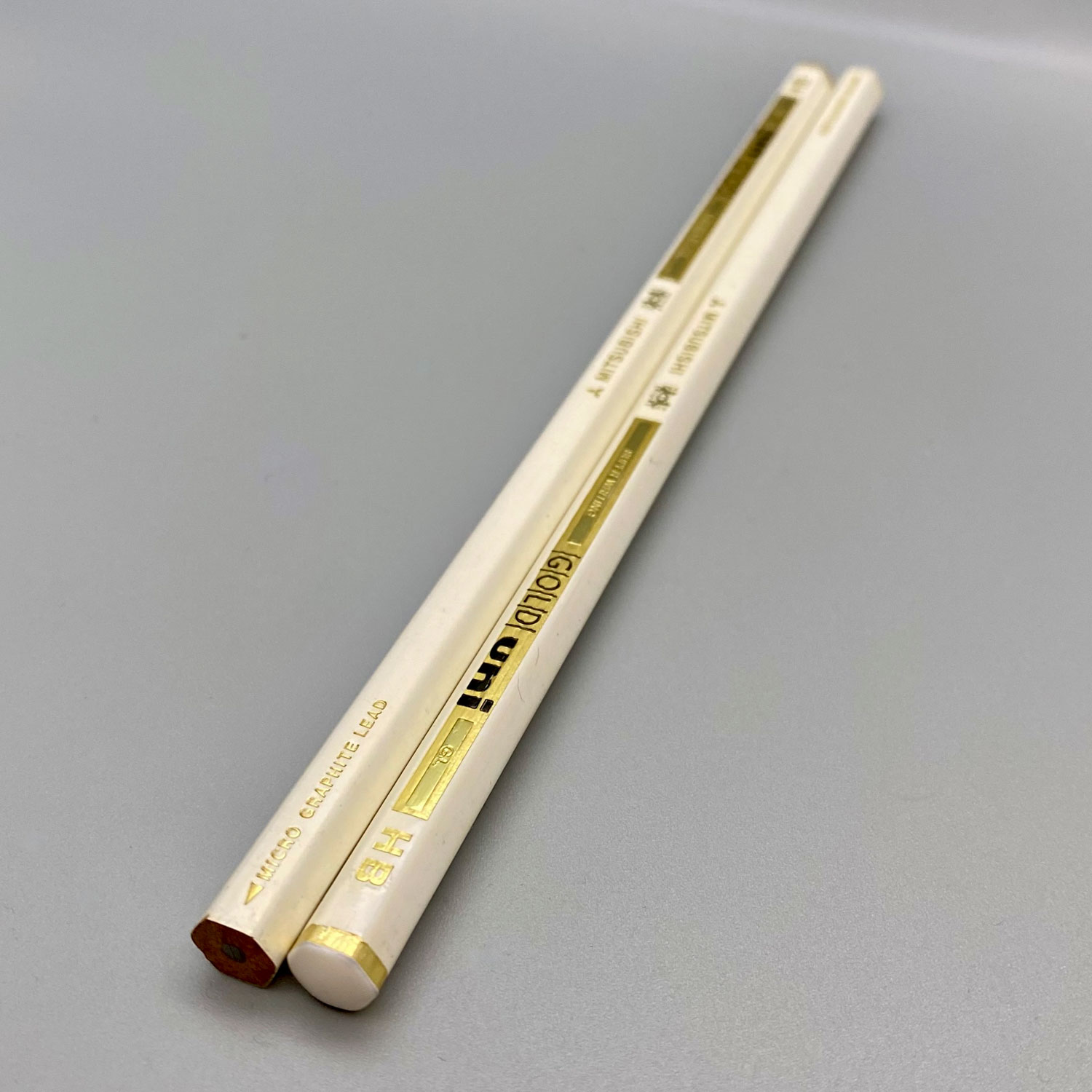 mitsubishi uni super writing gold pencil